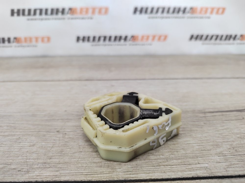 Крепление радиатора, 300 рублей, Москва