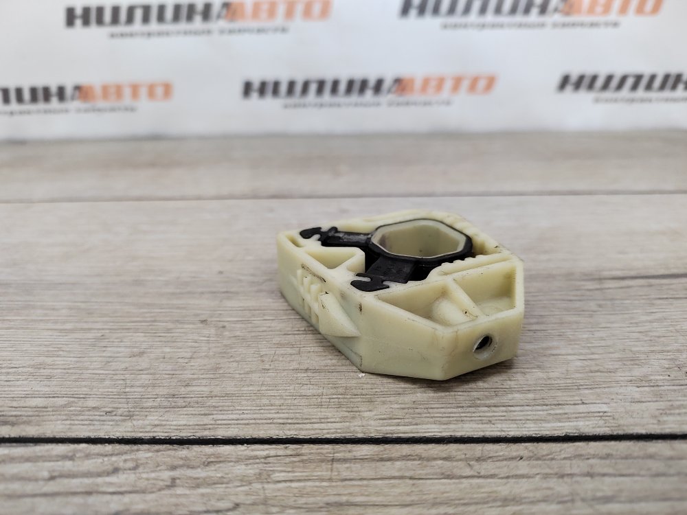 Крепление радиатора, 300 рублей, Москва