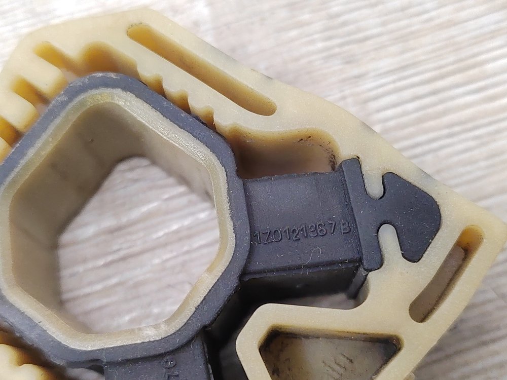 Крепление радиатора, 300 рублей, Москва