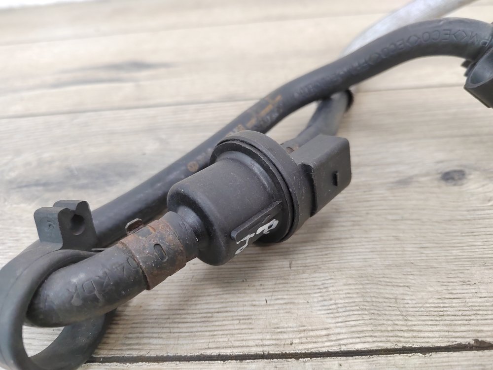 Клапан вентиляции топливного бака, 1000 рублей, Москва