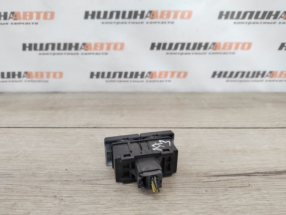 Кнопка обогрева лобового стекла, 1000 рублей, Москва