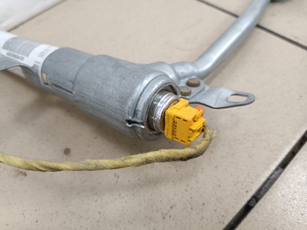 Подушка безопасности боковая, 1000 рублей, Москва