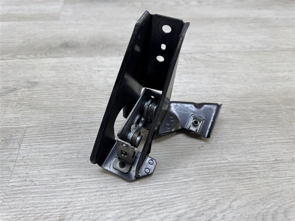 Замок капота, 500 рублей, Севастополь