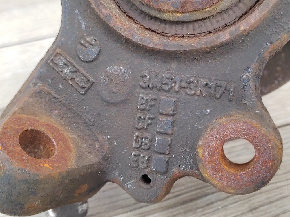 Кулак поворотный, 2000 рублей, Москва