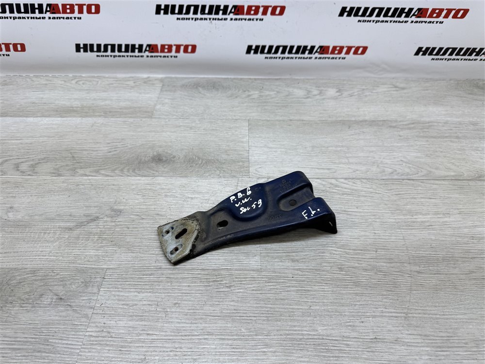 Кронштейн крыла, 1000 рублей, Севастополь