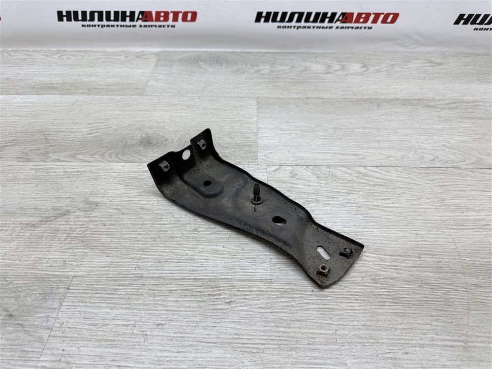 Кронштейн крыла, 1000 рублей, Севастополь