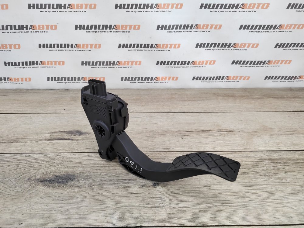 Педаль газа, 500 рублей, Москва