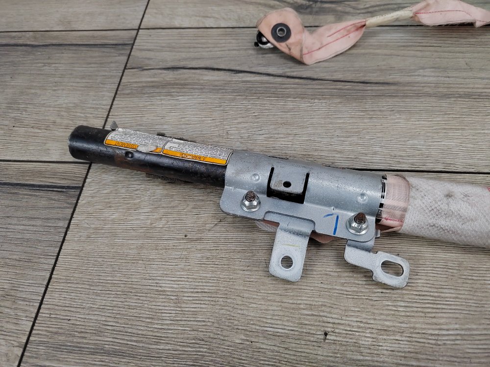 Подушка безопасности боковая, 1000 рублей, Москва