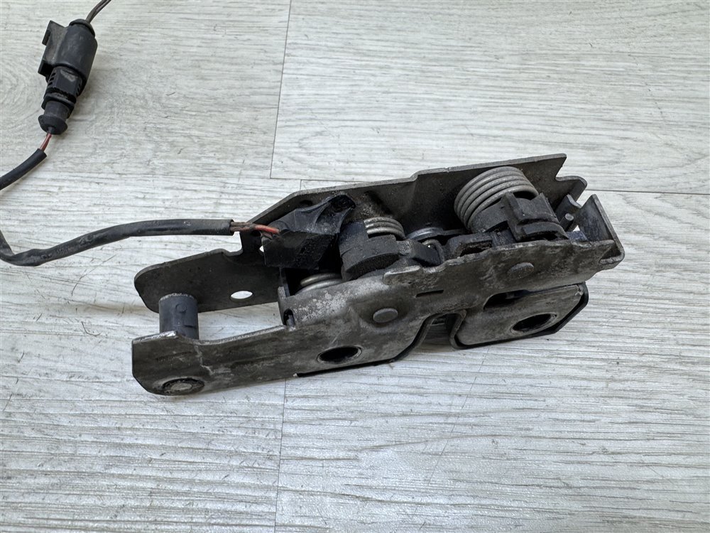 Замок капота, 1500 рублей, Севастополь