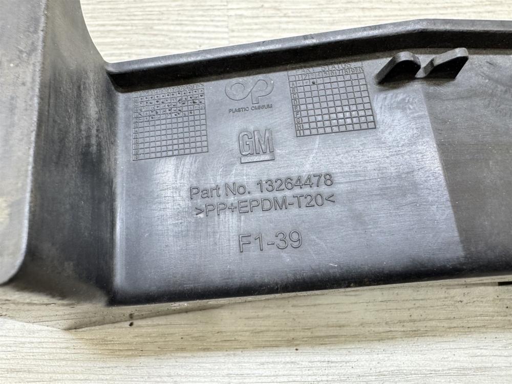 Кронштейн бампера центральный, 4000 рублей, Севастополь