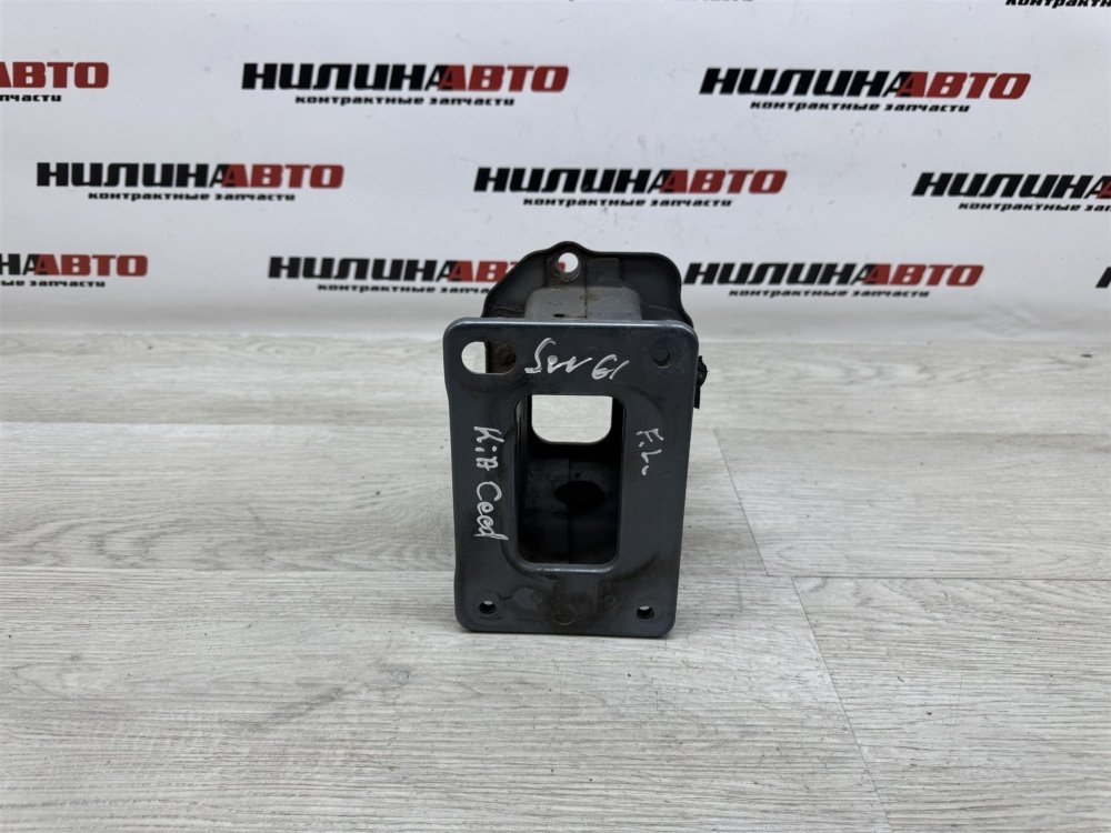 Кронштейн усилителя бампера, 2000 рублей, Севастополь