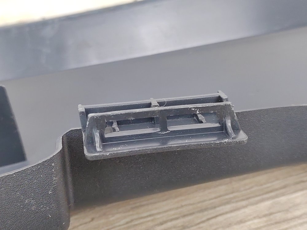 Накладка замка капота, 1400 рублей, Москва