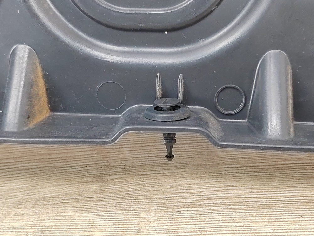 Дефлектор радиатора, 400 рублей, Москва