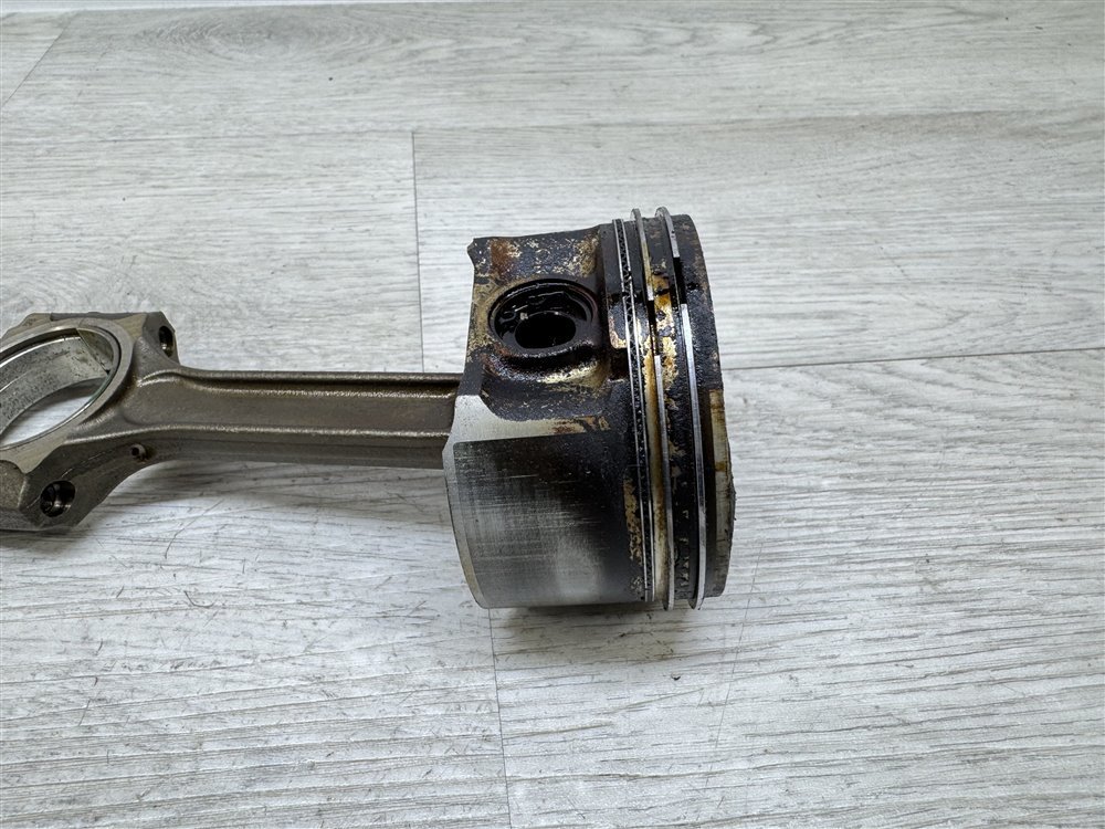 Поршень двигателя, 1500 рублей, Севастополь