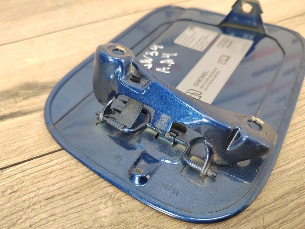 Лючок топливного бака, 500 рублей, Москва