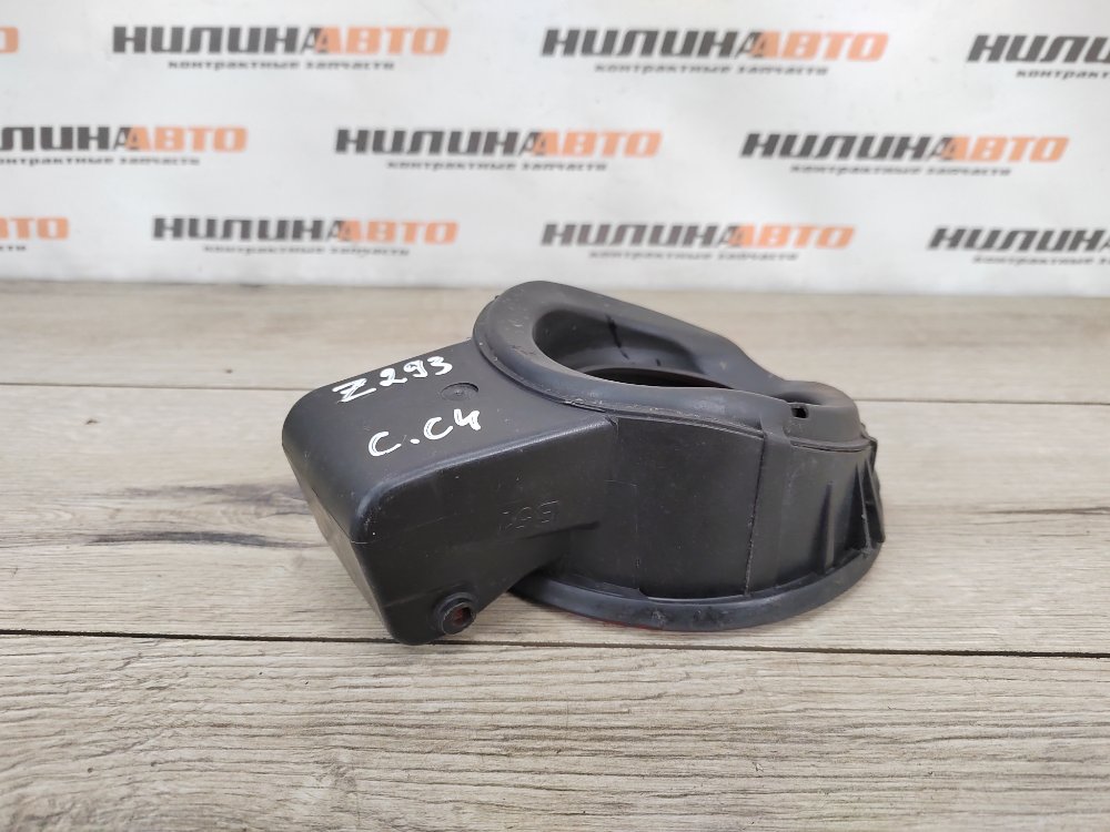 Лючок топливного бака, 500 рублей, Москва