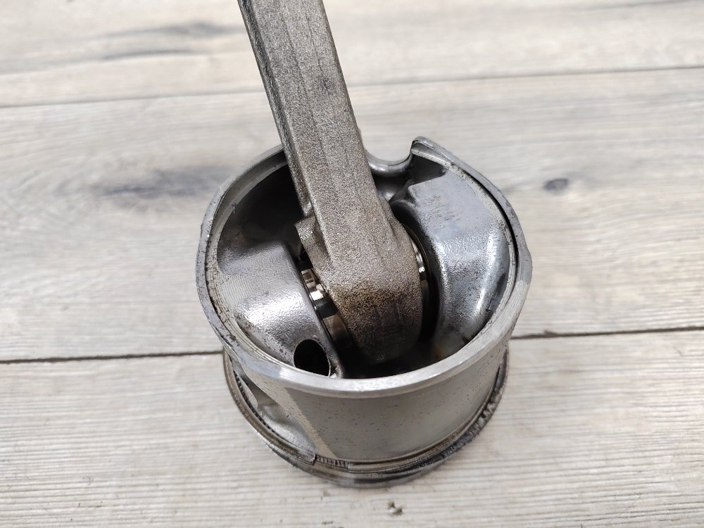 Шатун двигателя, 2000 рублей, Москва