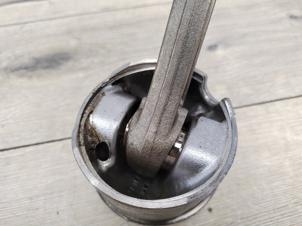 Шатун двигателя, 2000 рублей, Москва