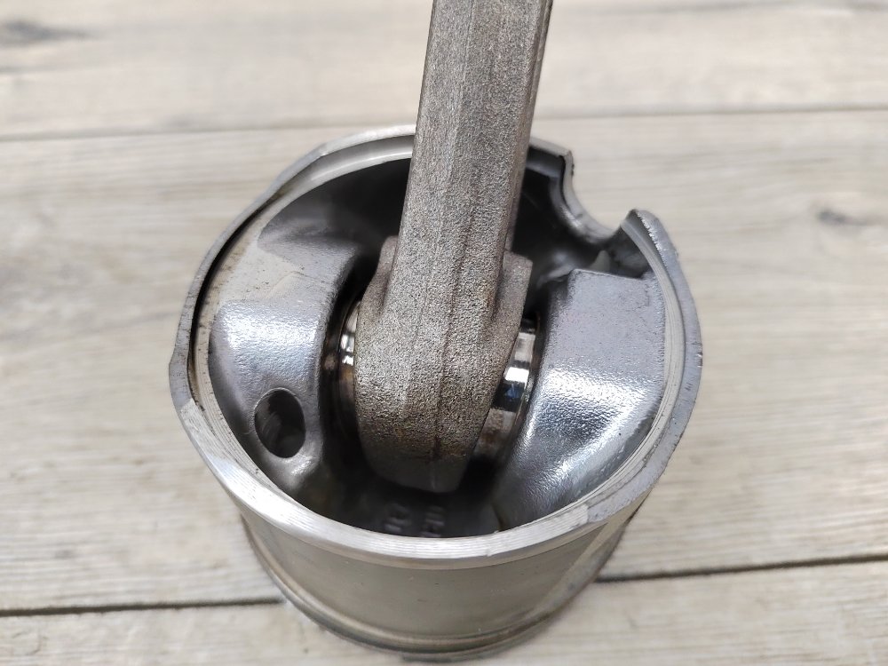 Шатун двигателя, 2000 рублей, Москва