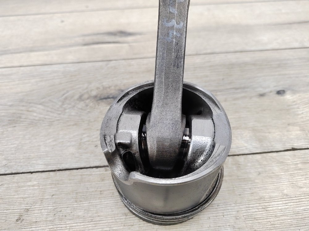 Шатун двигателя, 2000 рублей, Москва