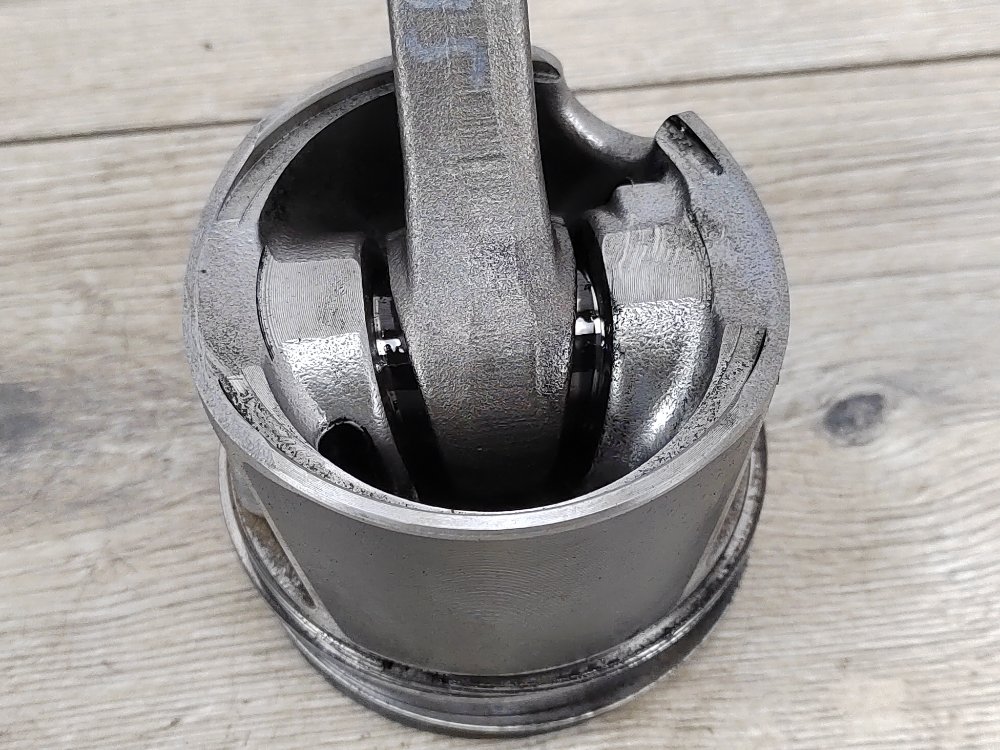 Шатун двигателя, 2000 рублей, Москва