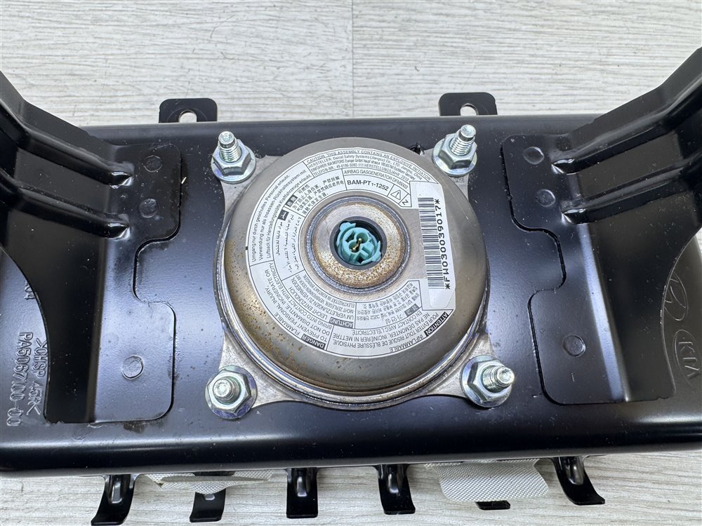 Подушка безопасности в торпедо, 6000 рублей, Севастополь