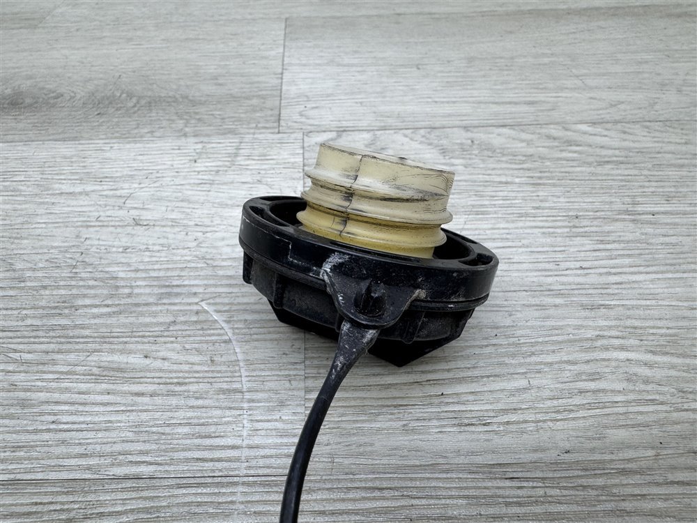 Крышка бензобака, 500 рублей, Севастополь