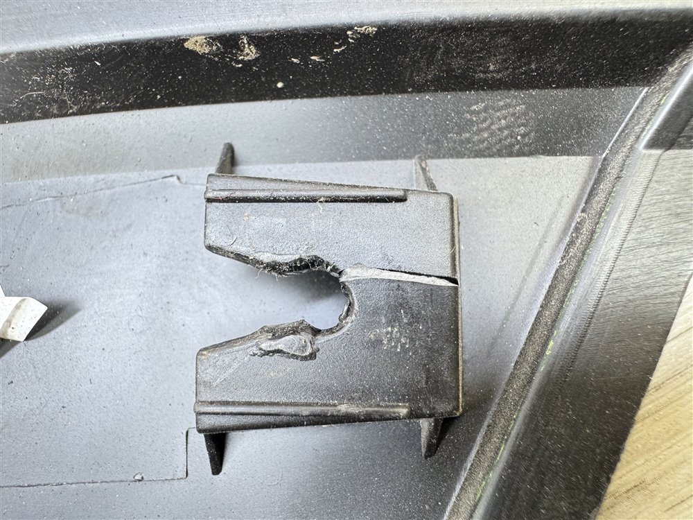 Накладка крыла, 750 рублей, Севастополь