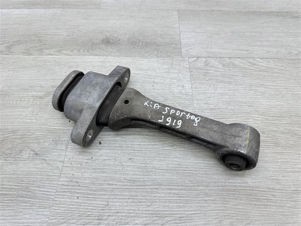 Подушка двигателя, 1000 рублей, Севастополь