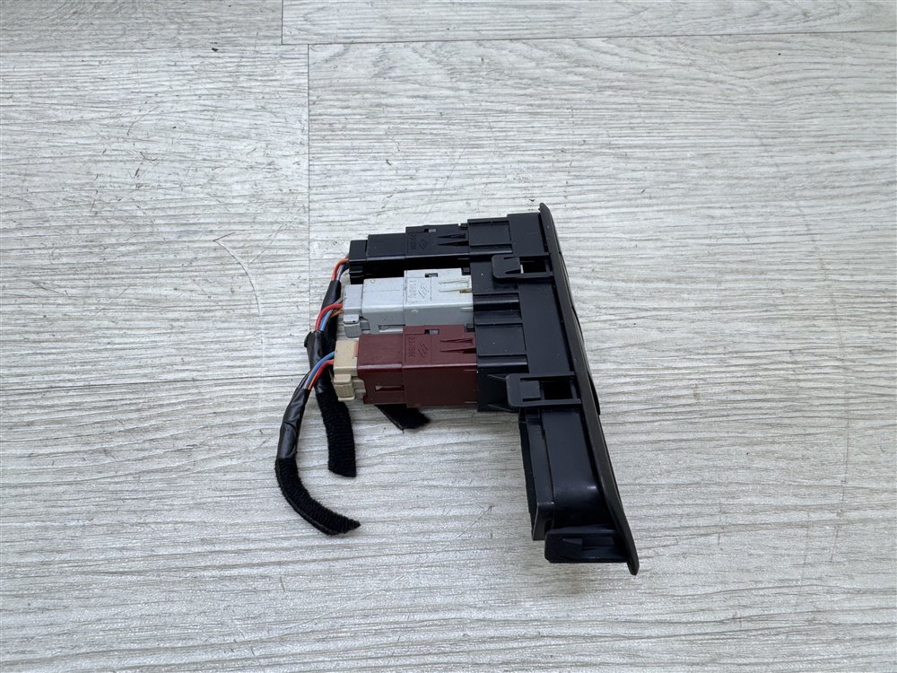 Блок кнопок, 1000 рублей, Севастополь