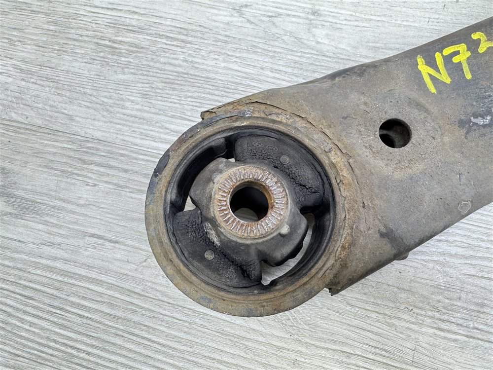 Рычаг передний нижний, 2000 рублей, Севастополь