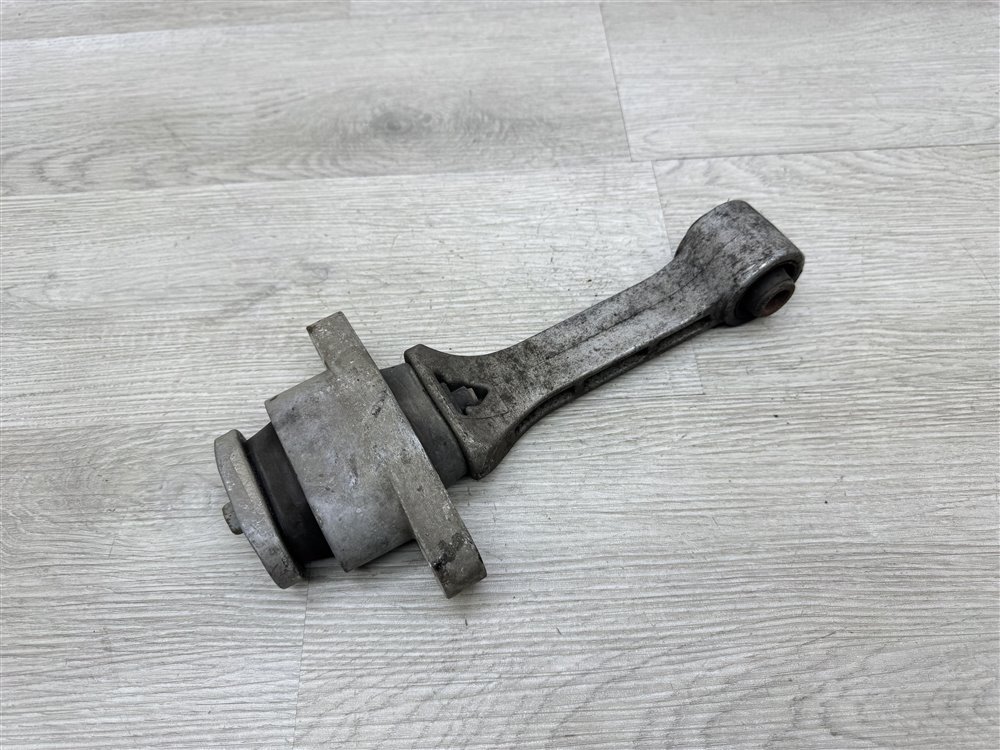 Подушка двигателя, 1000 рублей, Севастополь