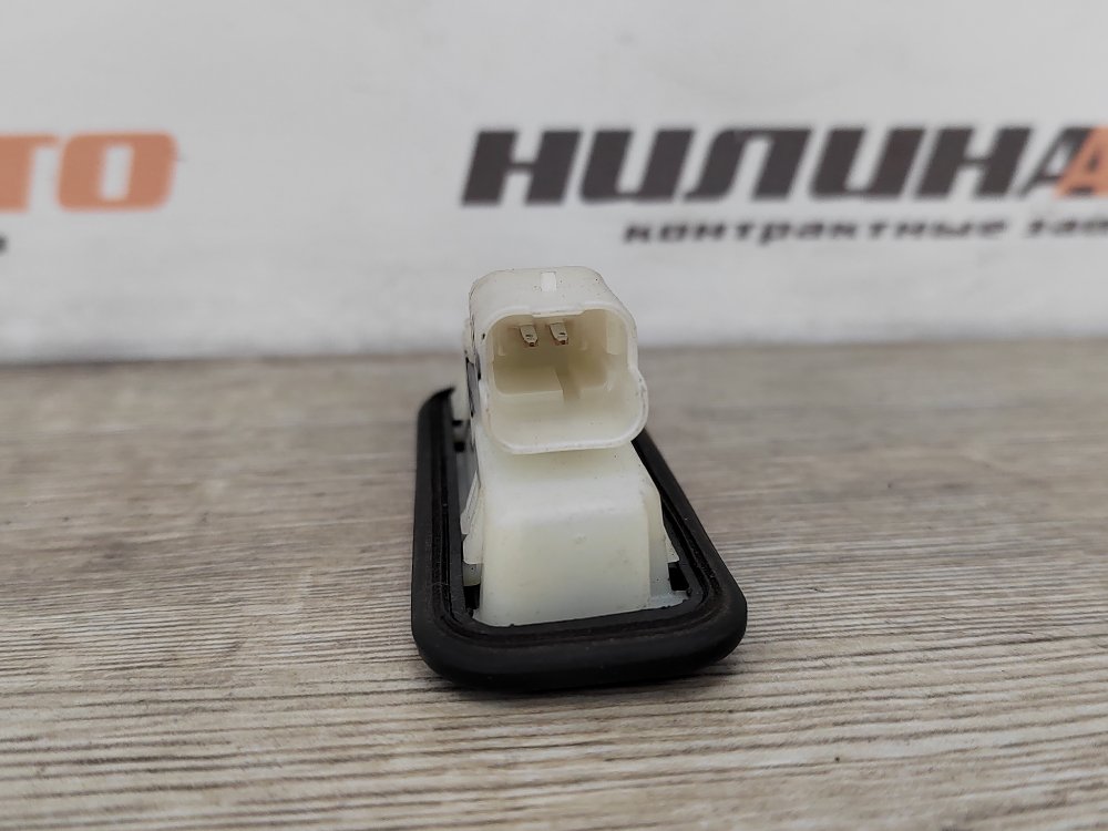 Кнопка открывания багажника, 2000 рублей, Москва