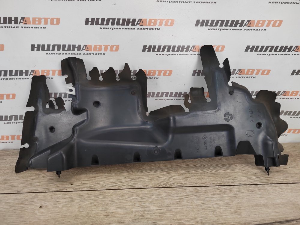 Дефлектор радиатора, 1400 рублей, Москва