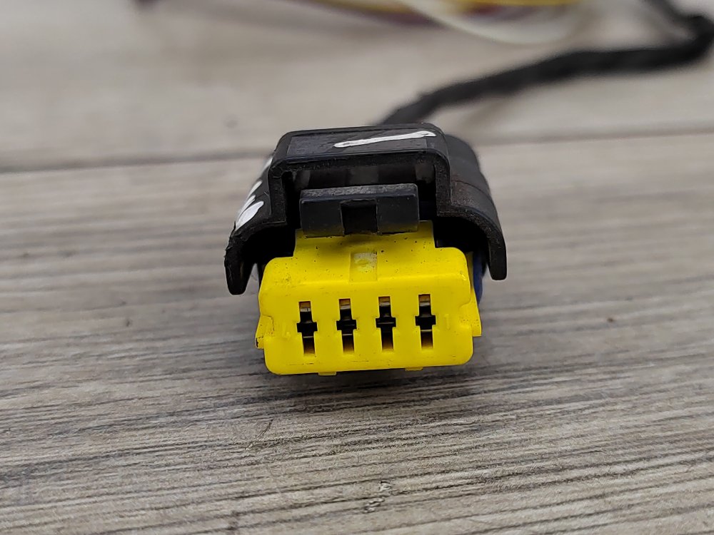 Фишка реле вентилятора охлаждения, 1400 рублей, Москва