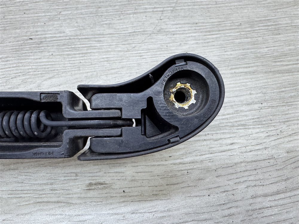 Поводок стеклоочистителя, 1000 рублей, Севастополь