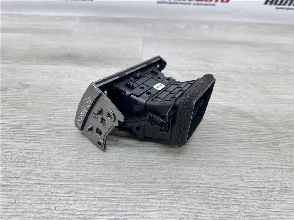 Дефлектор в торпедо, 900 рублей, Севастополь