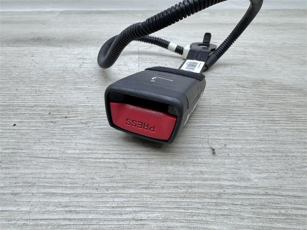 Замок ремня безопасности, 500 рублей, Севастополь