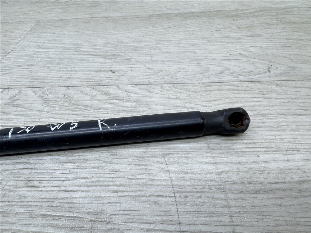 Амортизатор крышки багажника, 600 рублей, Севастополь