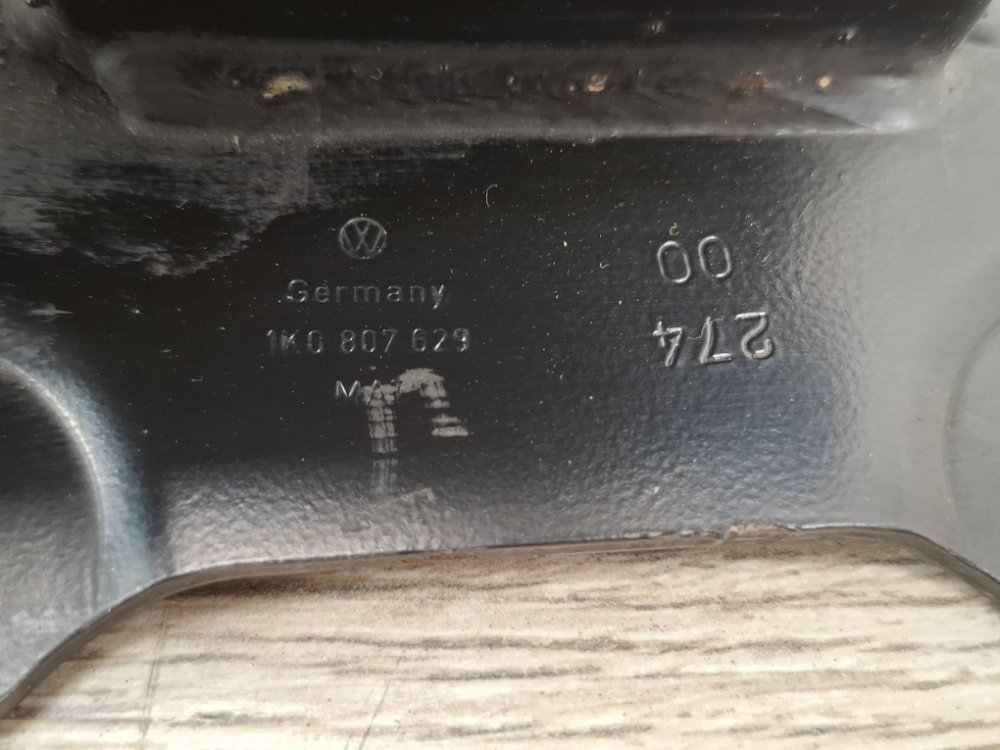 Усилитель бампера, 1000 рублей, Москва