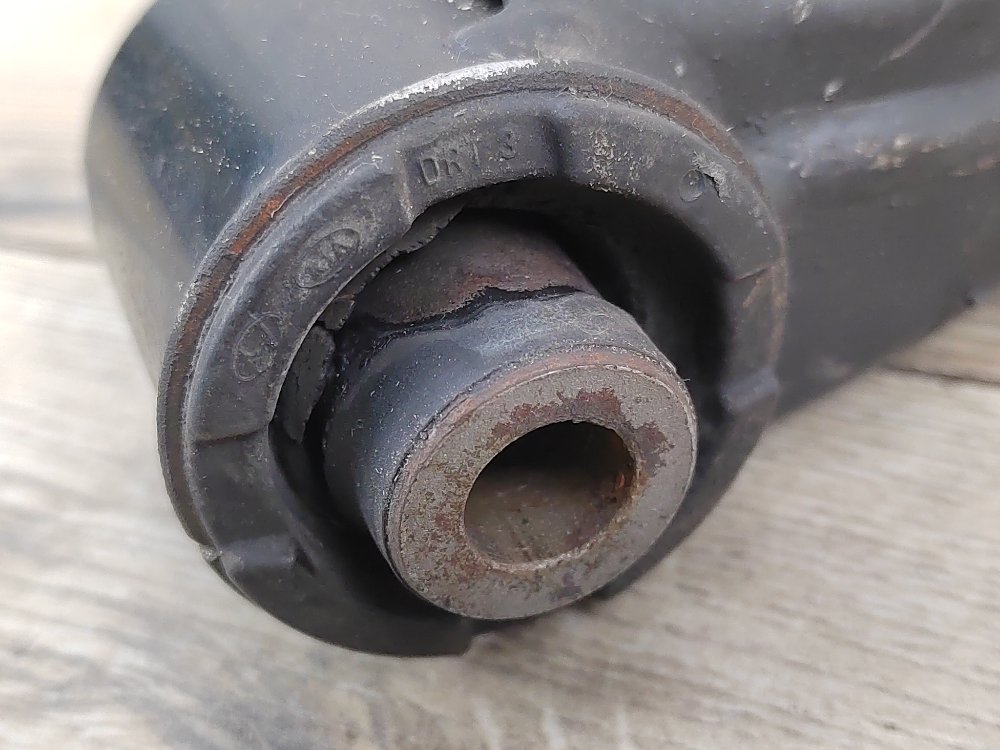 Рычаг передний нижний, 1000 рублей, Москва