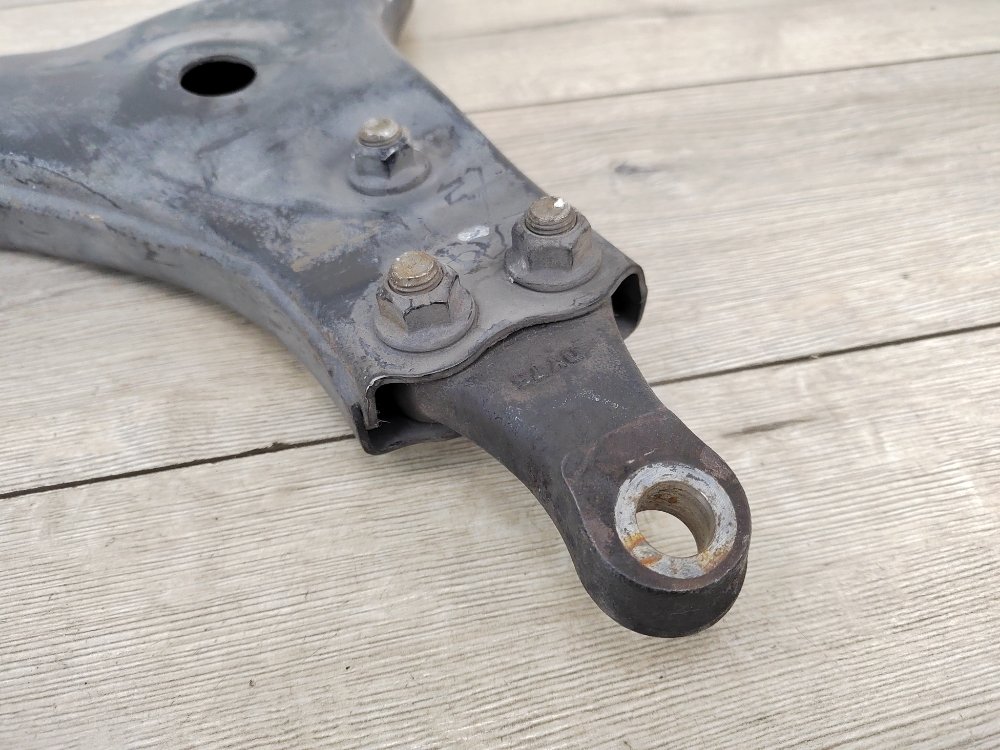 Рычаг передний нижний, 1000 рублей, Москва