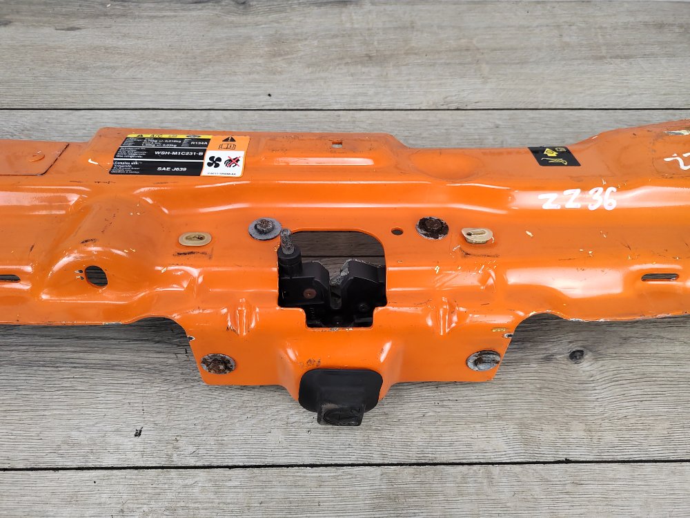 Панель передняя, 1000 рублей, Москва