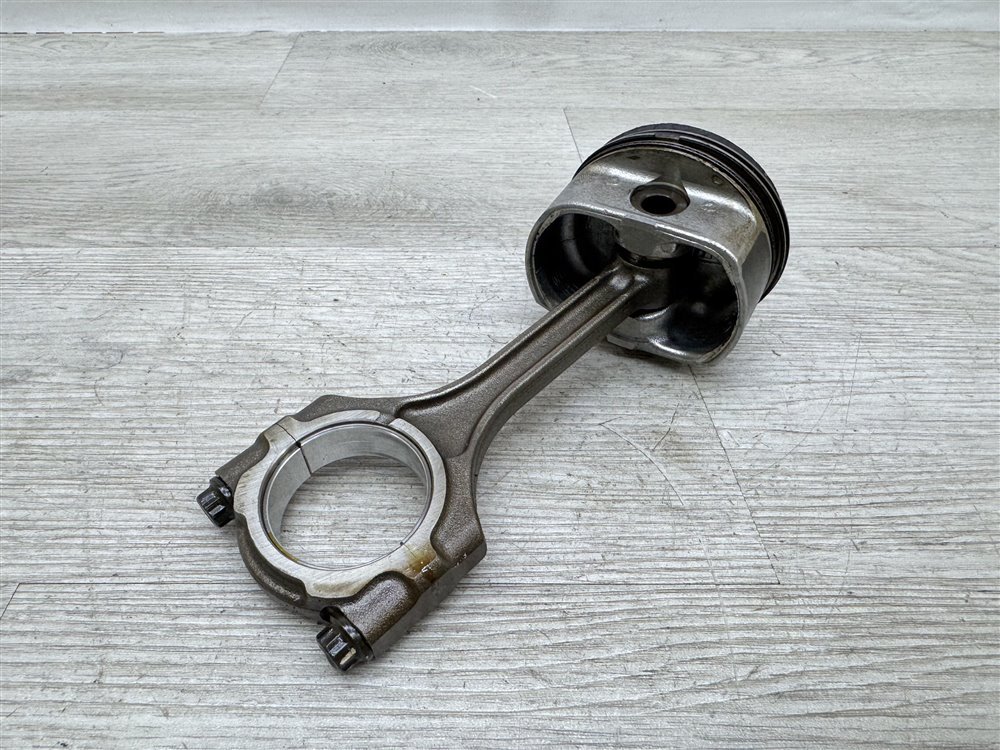 Поршень двигателя, 2000 рублей, Севастополь