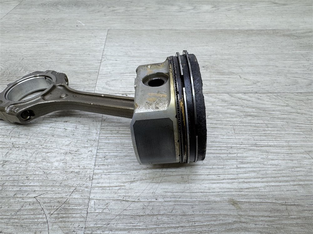 Поршень двигателя, 2000 рублей, Севастополь