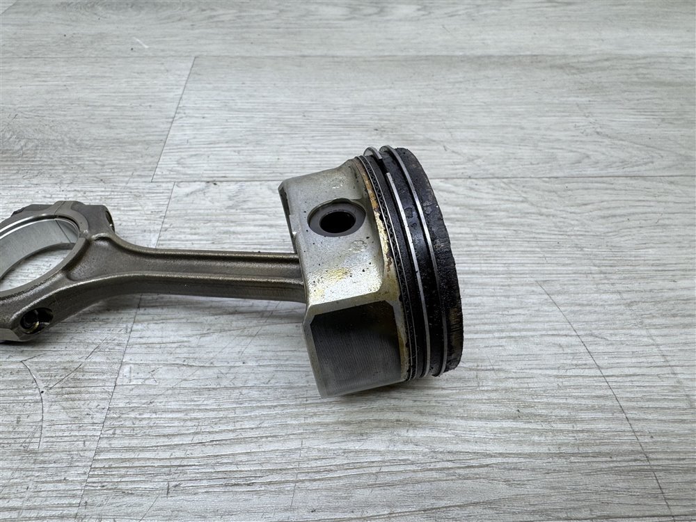 Поршень двигателя, 2000 рублей, Севастополь