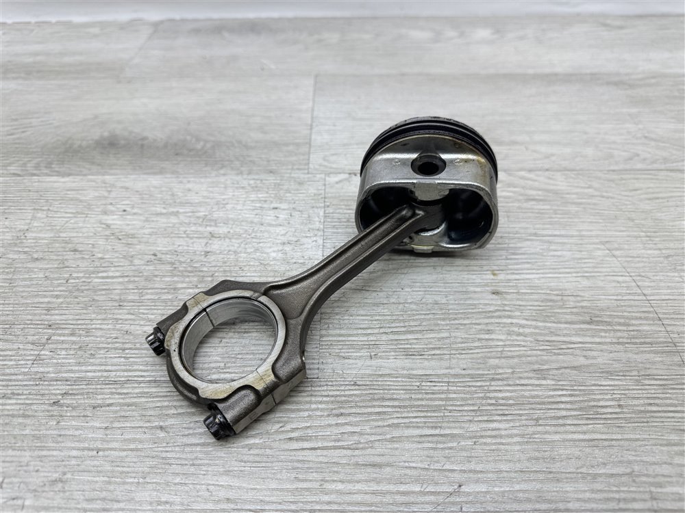 Поршень двигателя, 2000 рублей, Севастополь