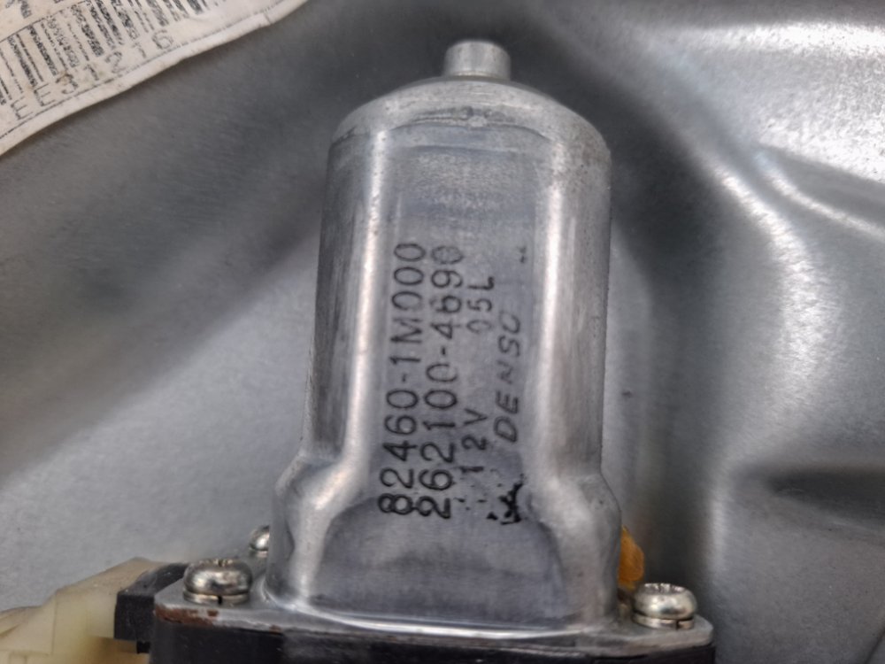 Стеклоподъемник, 1000 рублей, Москва