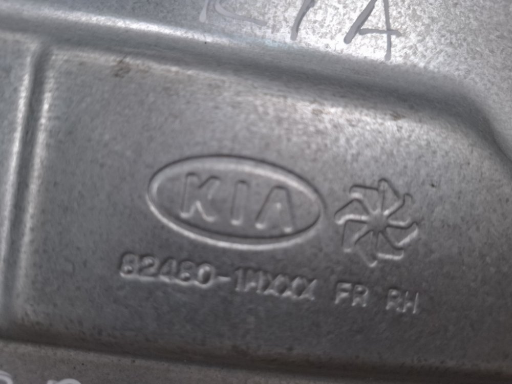 Стеклоподъемник, 1000 рублей, Москва