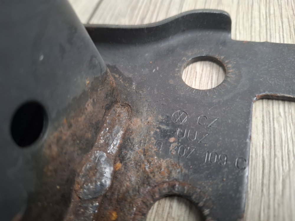 Усилитель бампера, 1000 рублей, Москва